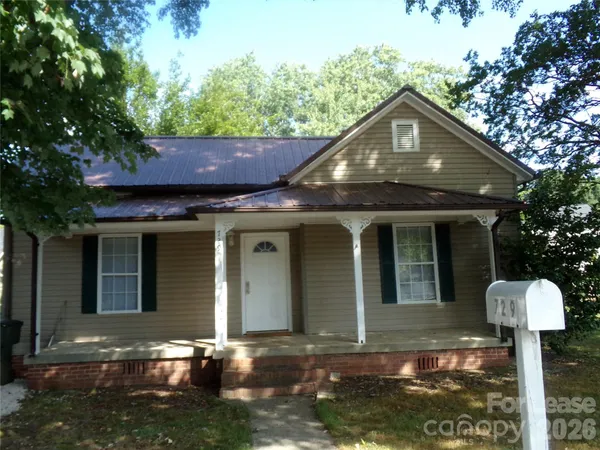 $1,450 | 729 Spruce Street, Mooresville, NC 28115