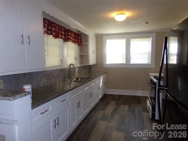 $1,450 | 729 Spruce Street, Mooresville, NC 28115