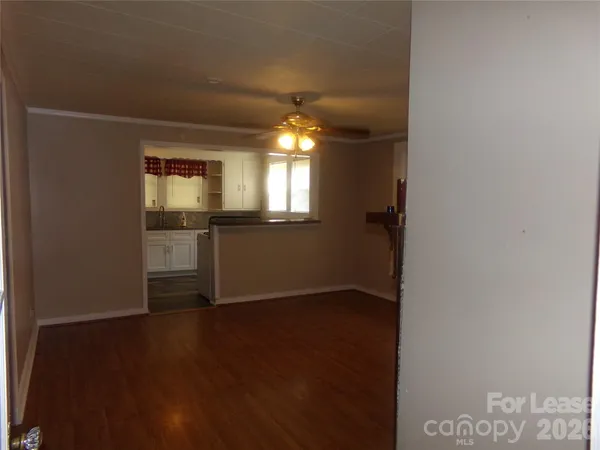 $1,450 | 729 Spruce Street, Mooresville, NC 28115