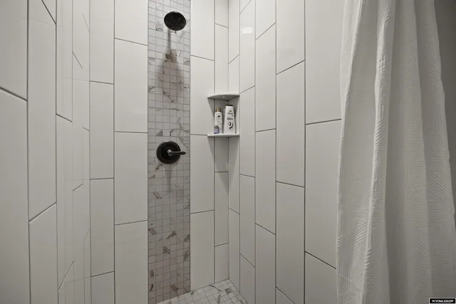 $799,900 | 1621 Serenity Lane, Casper, WY 82601