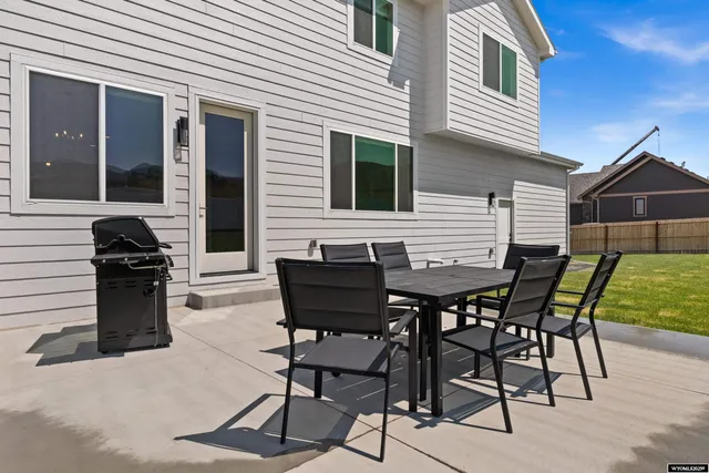 $799,900 | 1621 Serenity Lane, Casper, WY 82601