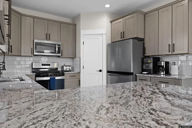 $799,900 | 1621 Serenity Lane, Casper, WY 82601