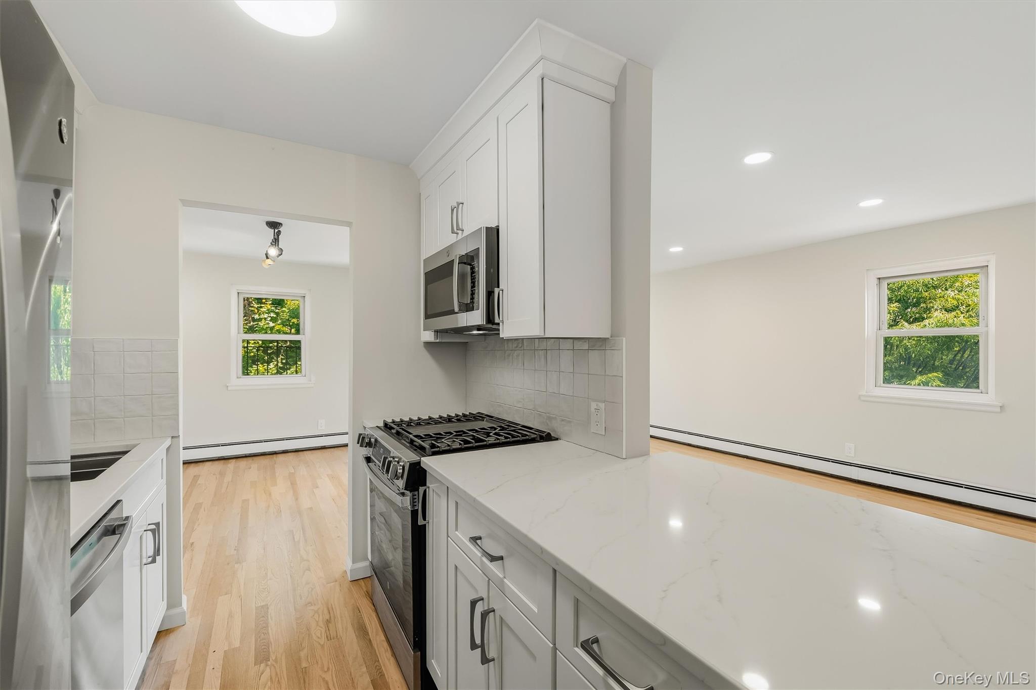 665 Pelham Road, Unit A15 New Rochelle, NY 10805 - Photo 9 of 33 Gallery Image 9