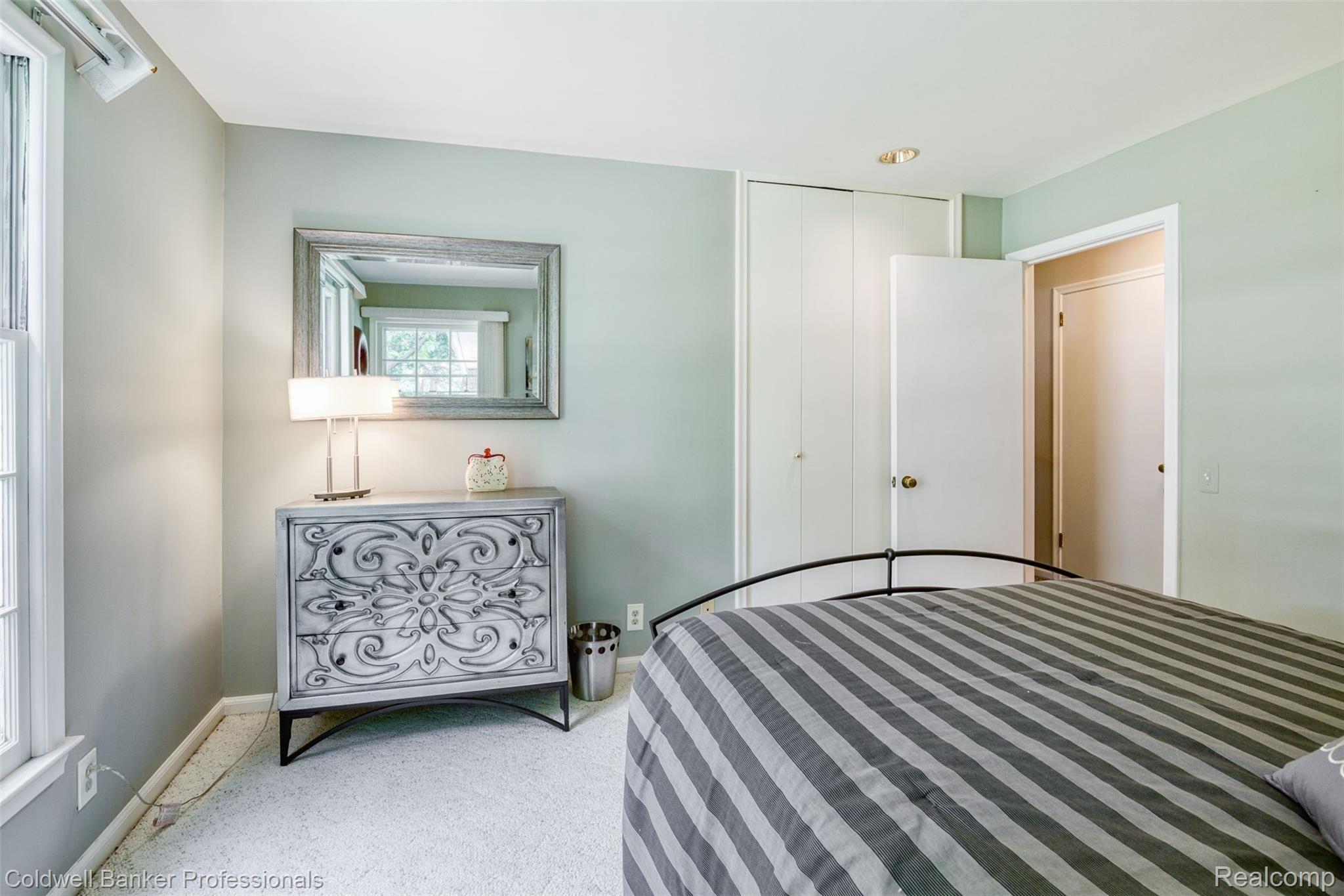 1066 Rock Spring Road Bloomfield Hills, MI 48304 - Photo 20 of 33 592A2718.jpg