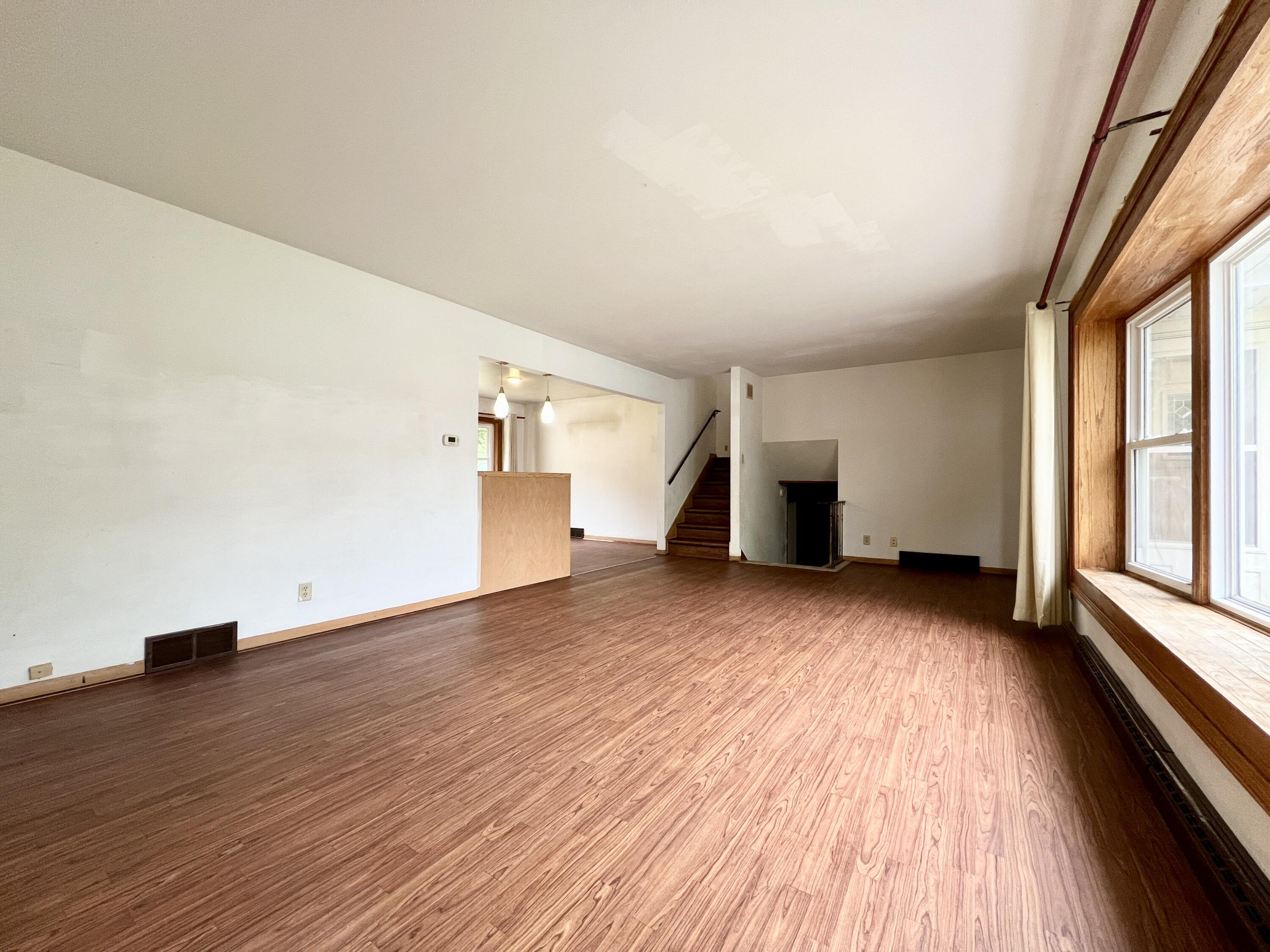 3205 North 10th Street Sheboygan, WI 53083 - Photo 4 of 51 2D0D3FA6-B0AC-407B-B406-D1D1F2FD99EB_1_2