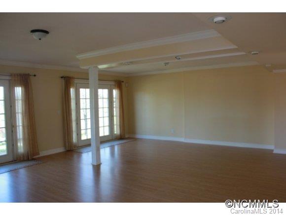 214 Burma Road West Marion, NC 28752 - Photo 3 of 13 Gallery Image 3
