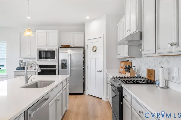 $584,900 | 1600 Almer Lane, Chester, VA 23836
