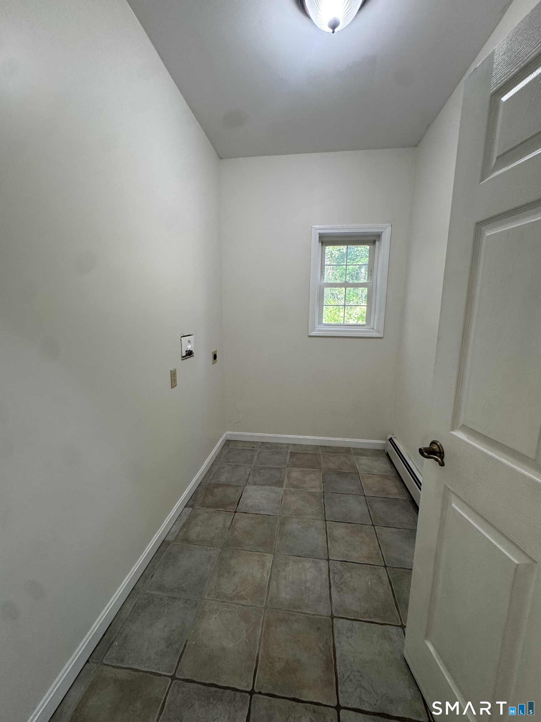 52 Middle Road Preston, CT 06365 - Photo 13 of 25 Gallery Image 13