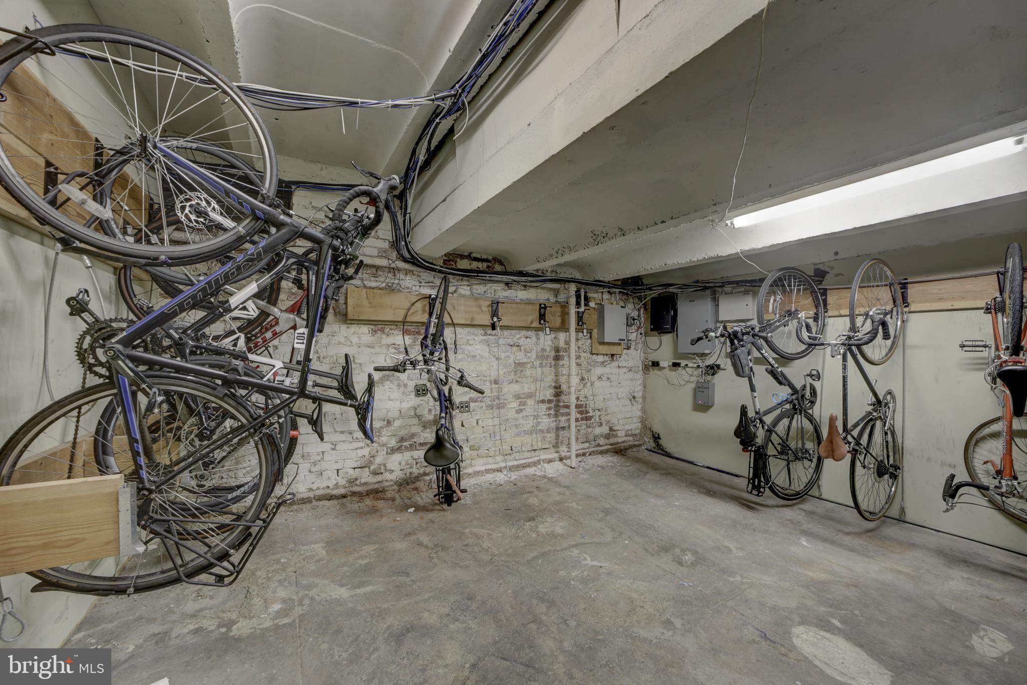 1401 Columbia Road Northwest, Unit 219 Washington, DC 20009 - Photo 28 of 33