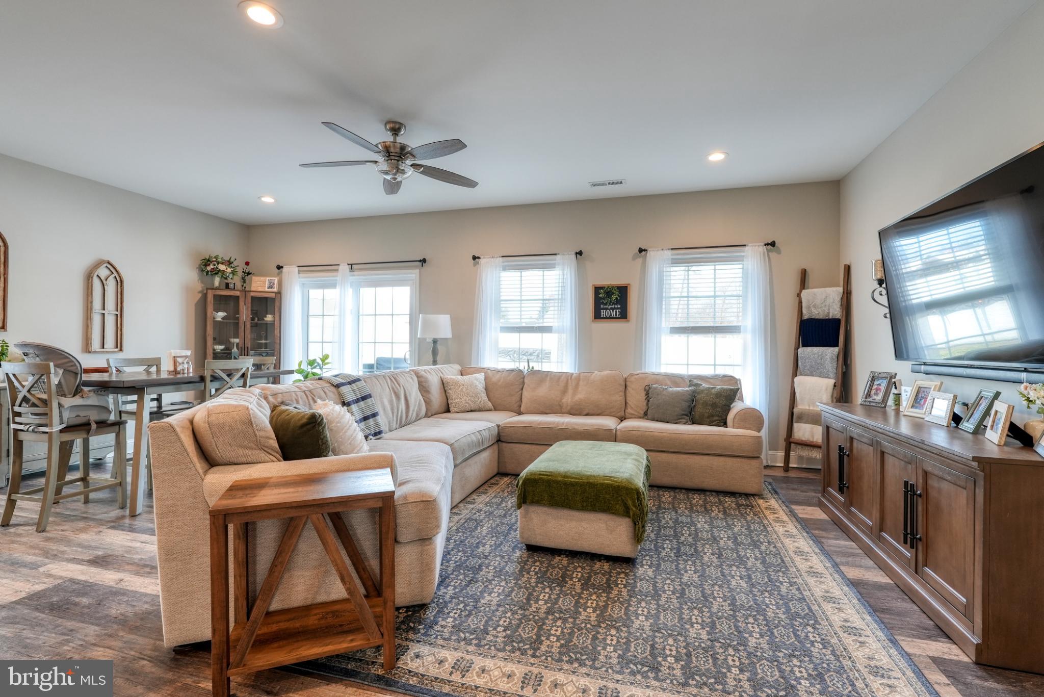 813 5th Avenue Croydon, PA 19021 - Photo 21 of 58 Spacious living area with natural light.