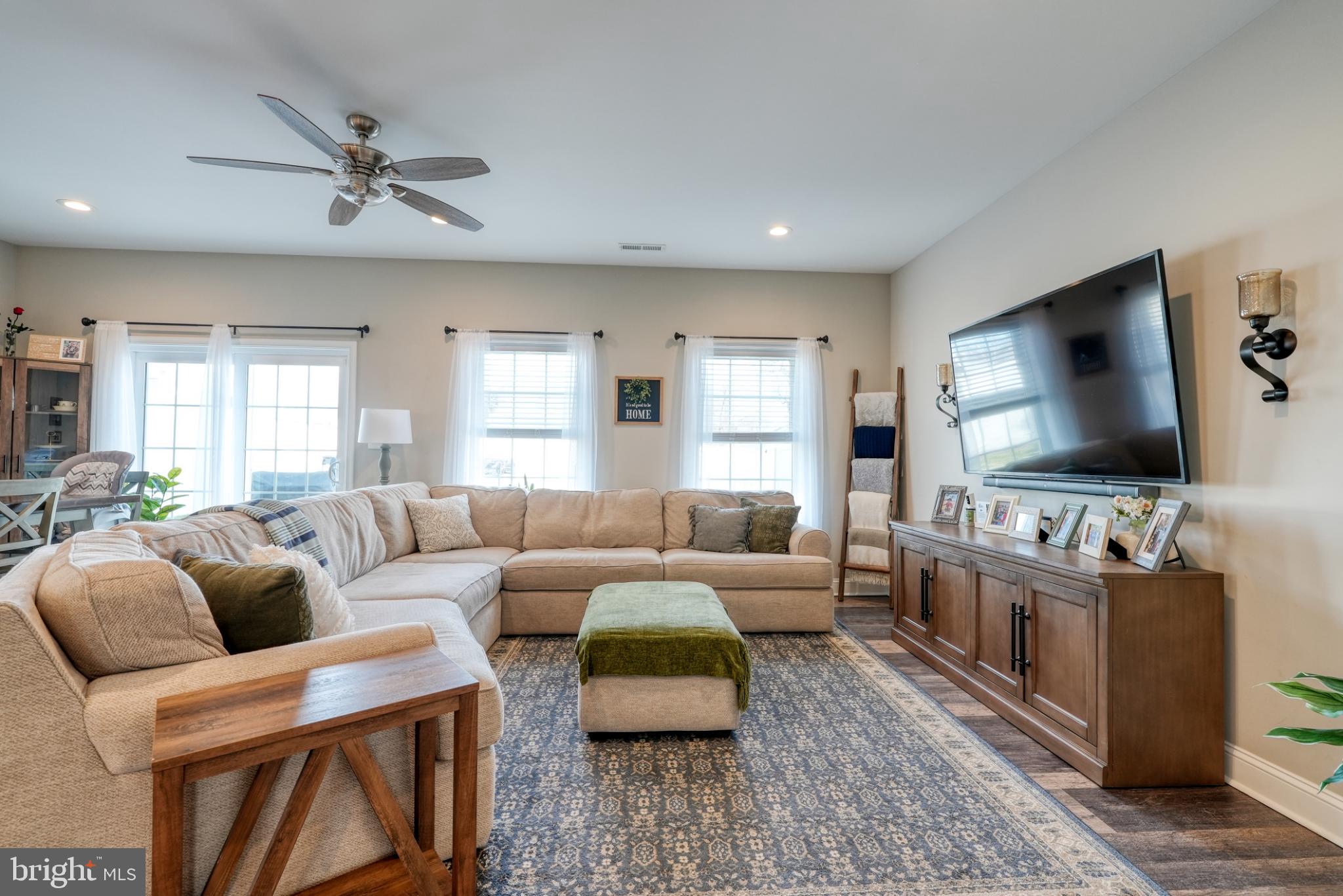 813 5th Avenue Croydon, PA 19021 - Photo 24 of 58 Spacious living area with natural light.