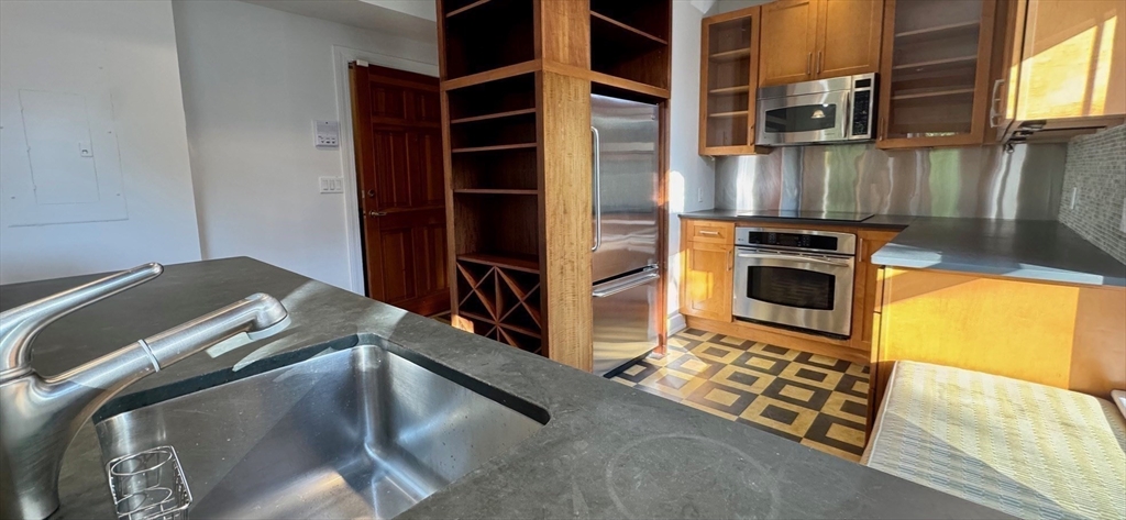 159 St Botolph Street, Unit 3 Boston, MA 02115 - Photo 14 of 22 Gallery Image 14