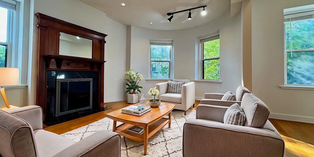 159 St Botolph Street, Unit 3 Boston, MA 02115 - Photo 2 of 22 Gallery Image 2