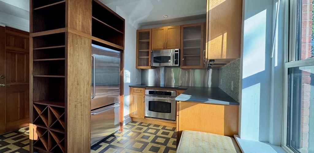 159 St Botolph Street, Unit 3 Boston, MA 02115 - Photo 5 of 22 Gallery Image 5