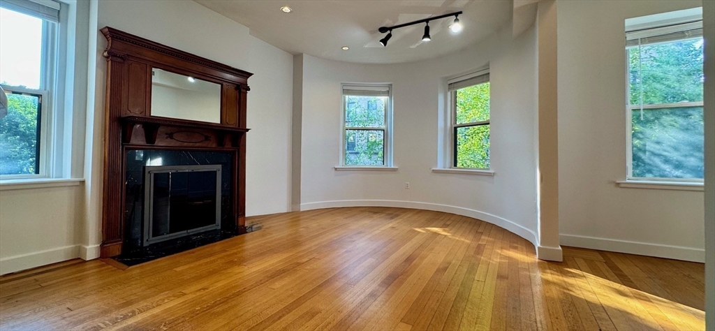159 St Botolph Street, Unit 3 Boston, MA 02115 - Photo 7 of 22 Gallery Image 7
