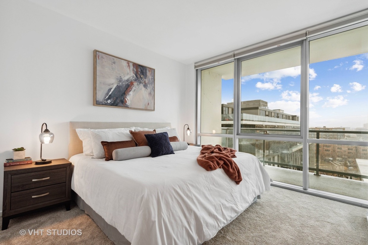 123 South Green Street, Unit 1009B Chicago, IL 60607 - Photo 9 of 17
