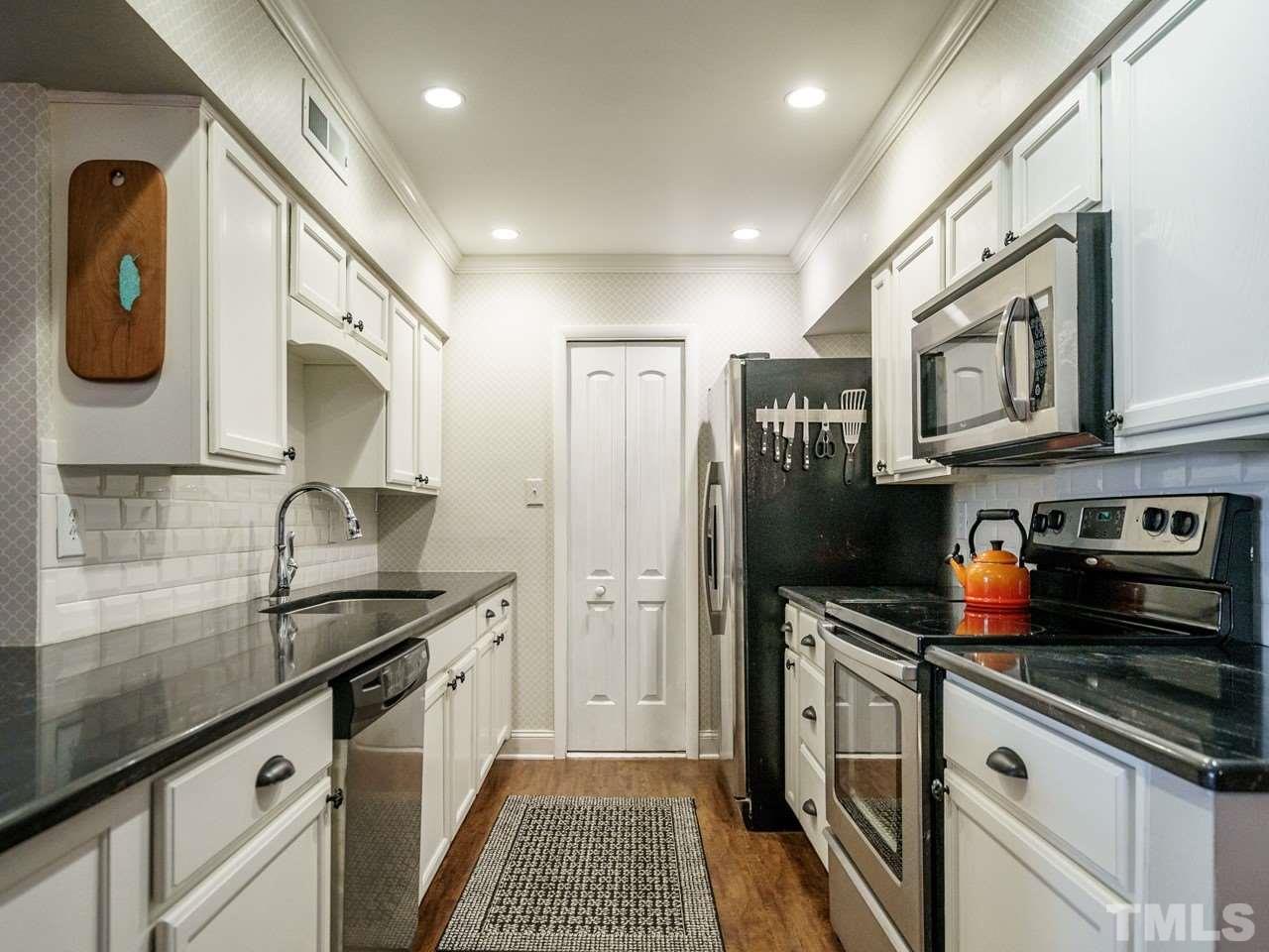4709 Edwards Mill Road, Unit G Raleigh, NC 27612 - Photo 9 of 22 Gallery Image 9