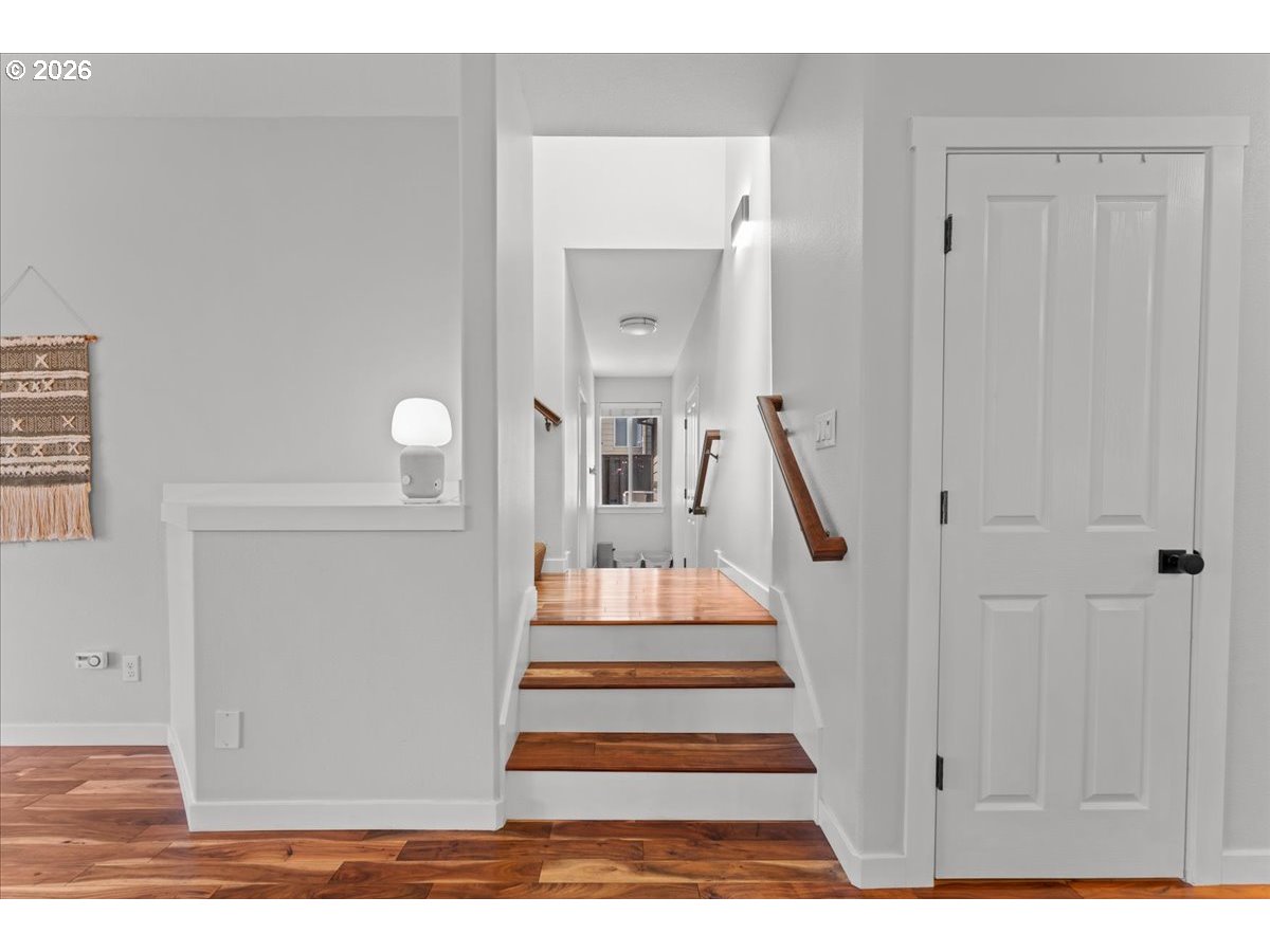 12996 Southwest Hazelcrest Way Portland, OR 97224 - Photo 11 of 48