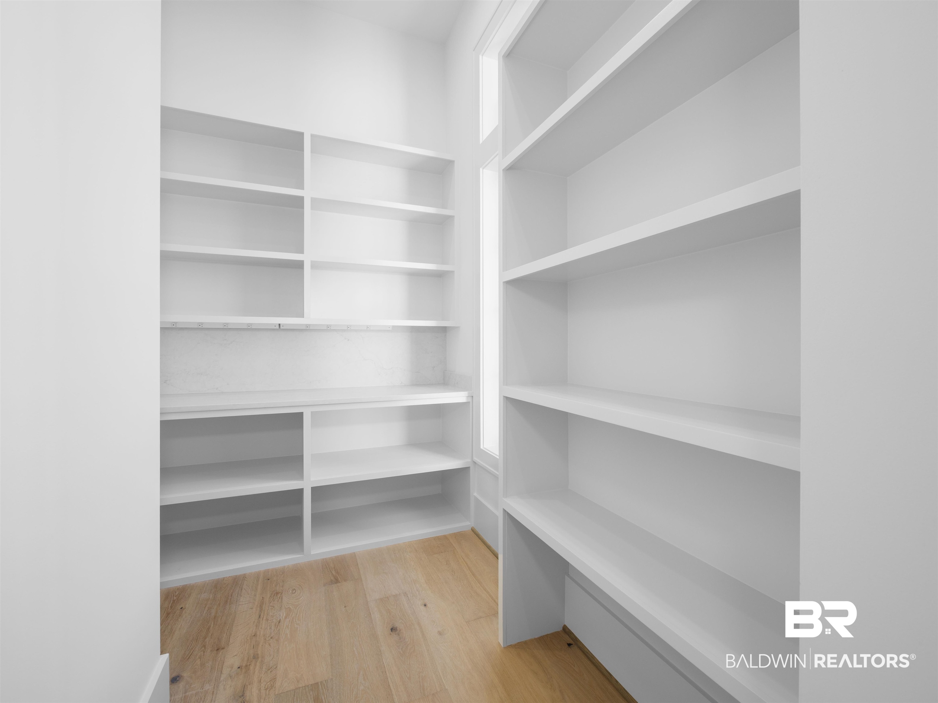 31292 River Road Orange Beach, AL 36561 - Photo 11 of 48 View of pantry