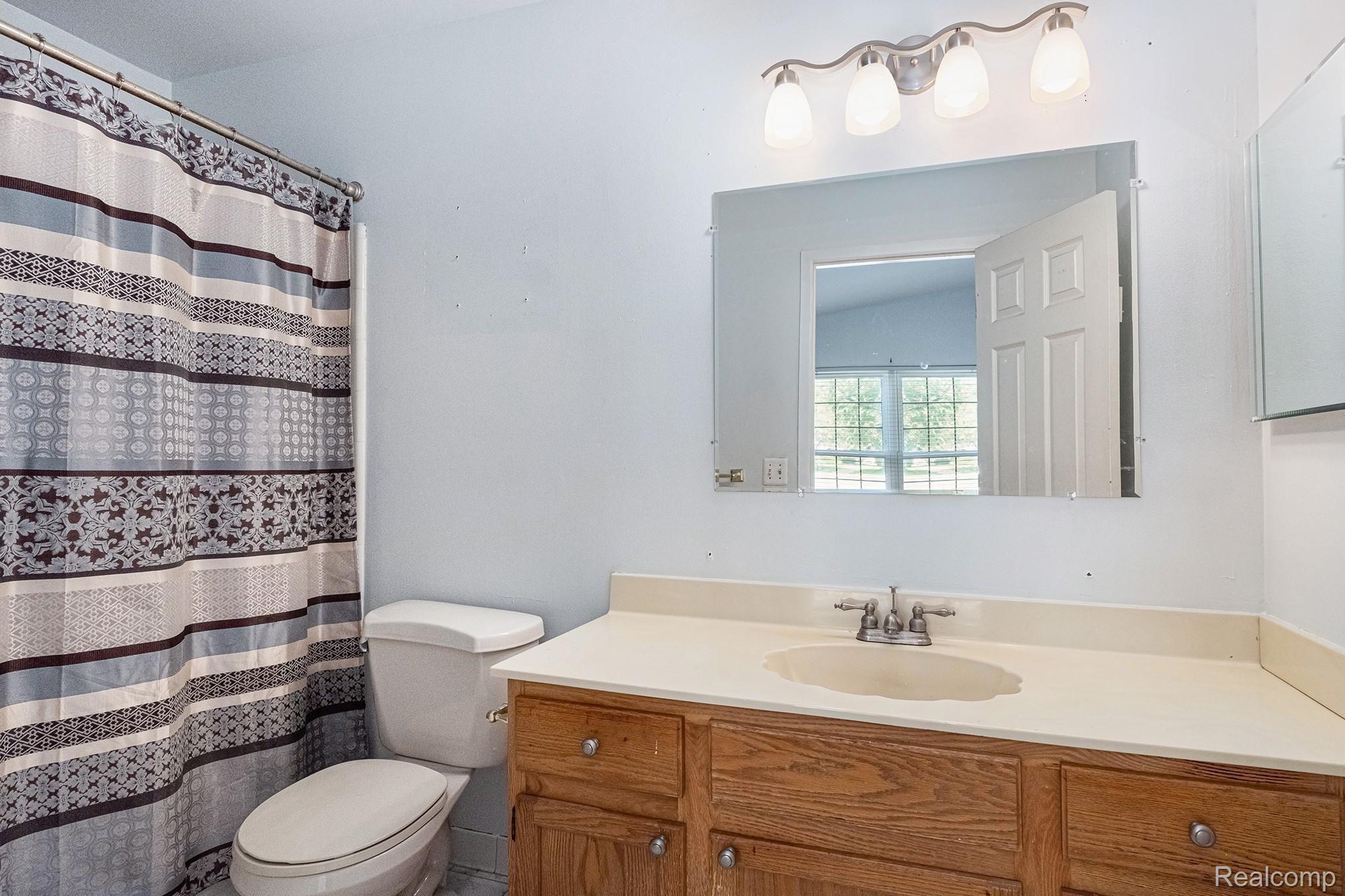 22096 Edgewater Novi, MI 48375 - Photo 12 of 17 _DSF7762.jpg