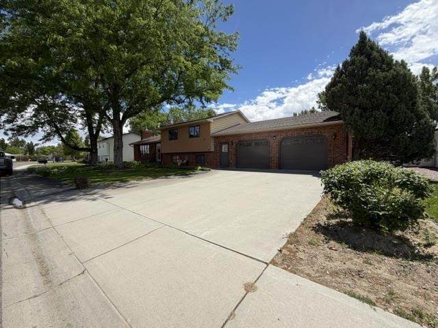 1804 Circle Road Worland, WY 82401 - Photo 2 of 7