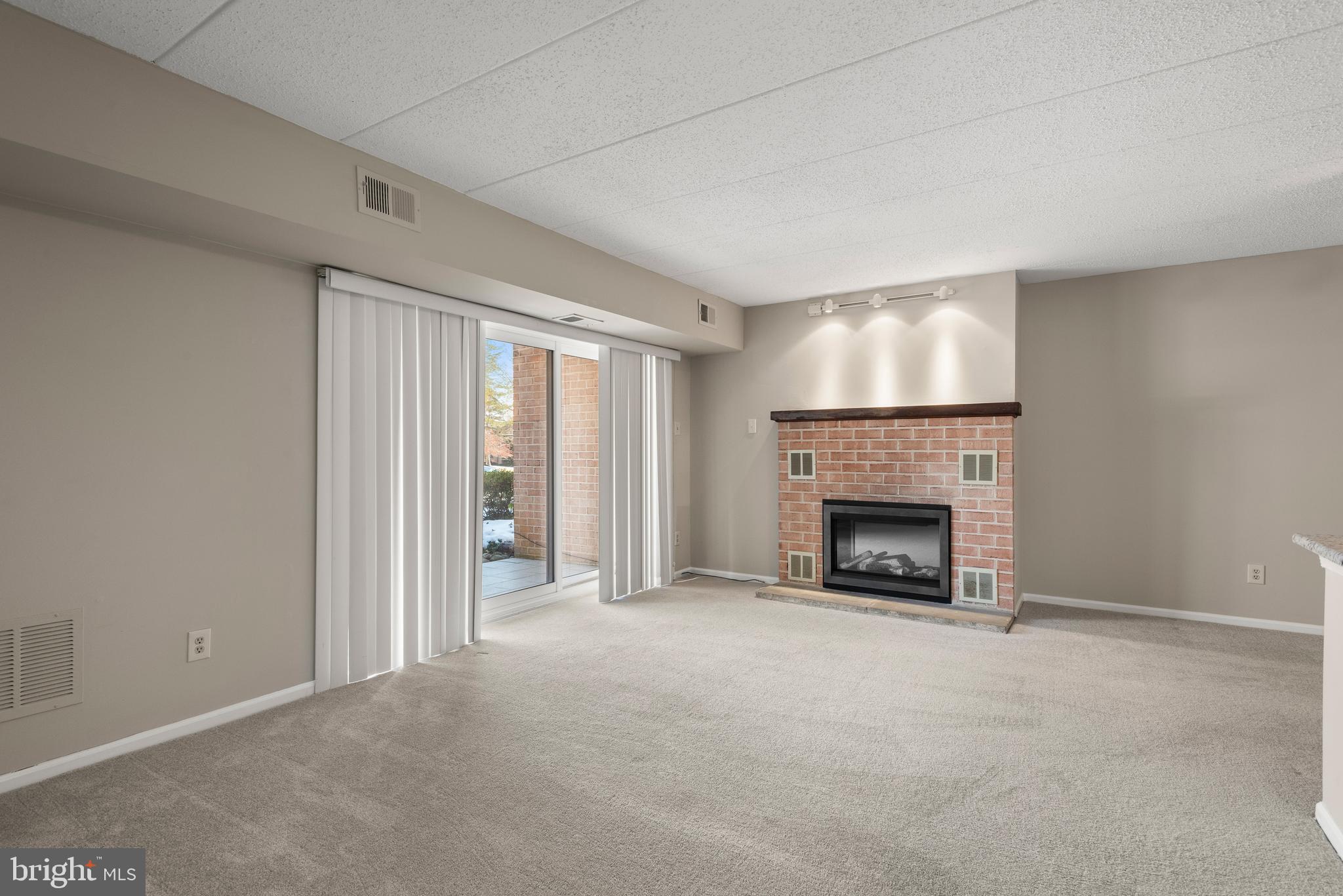 510 Washington Place Chesterbrook, PA 19087 - Photo 3 of 24