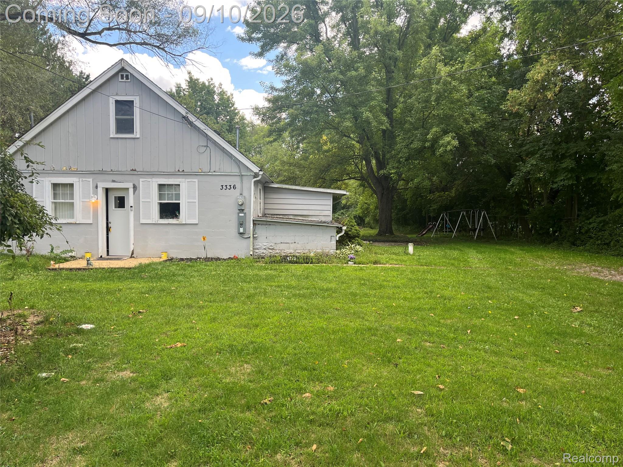 3336 East Pierson Road Flint, MI 48506 - Photo 3 of 3 IMG_9232.jpeg