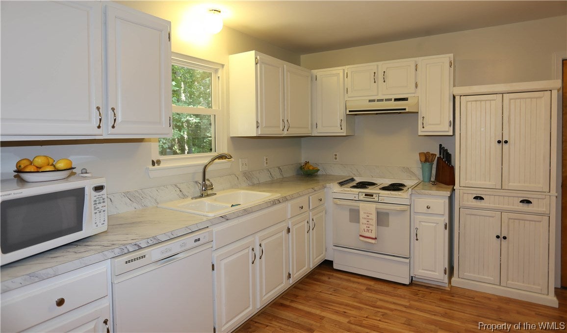 136 Old Field Road Williamsburg, VA 23188 - Photo 8 of 37 Gallery Image 8
