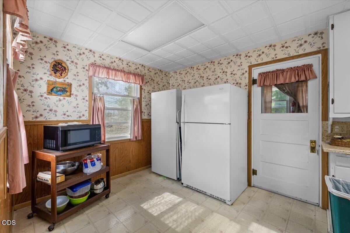 2797 Beall Lane Central Point, OR 97502 - Photo 9 of 22