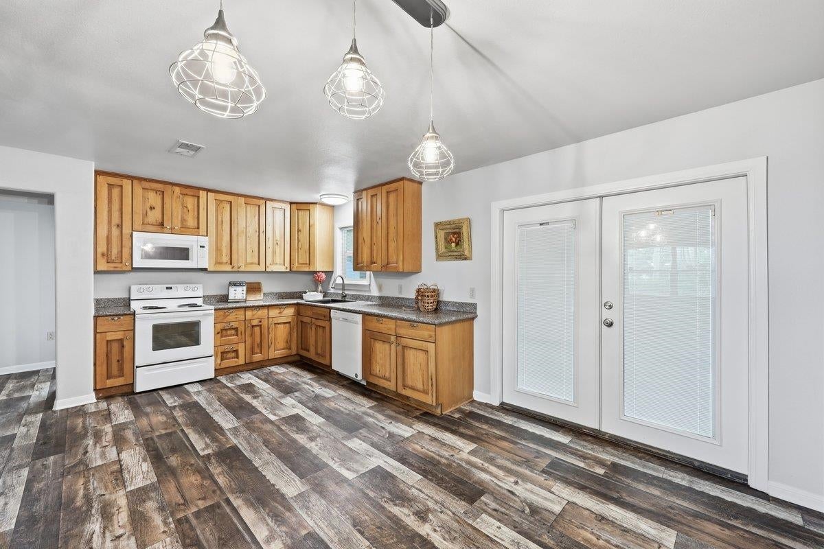 3688 Carpenter Road Orange, TX 77630 - Photo 8 of 25 Gallery Image 8