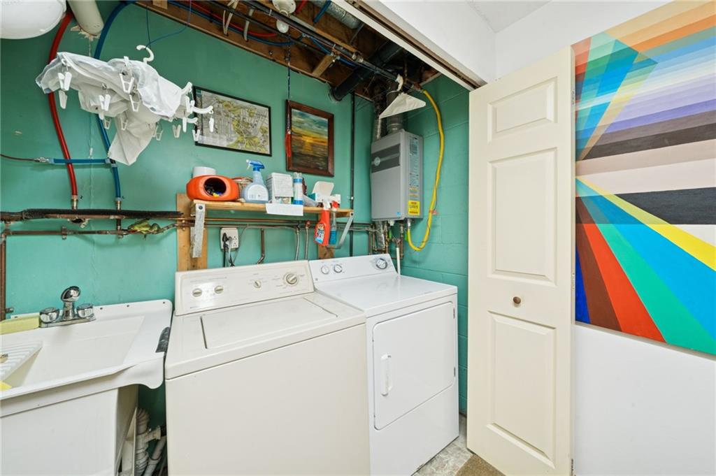 3151 Seneca Court Gibsonia, PA 15044 - Photo 27 of 38 a utility room with dryer and washer