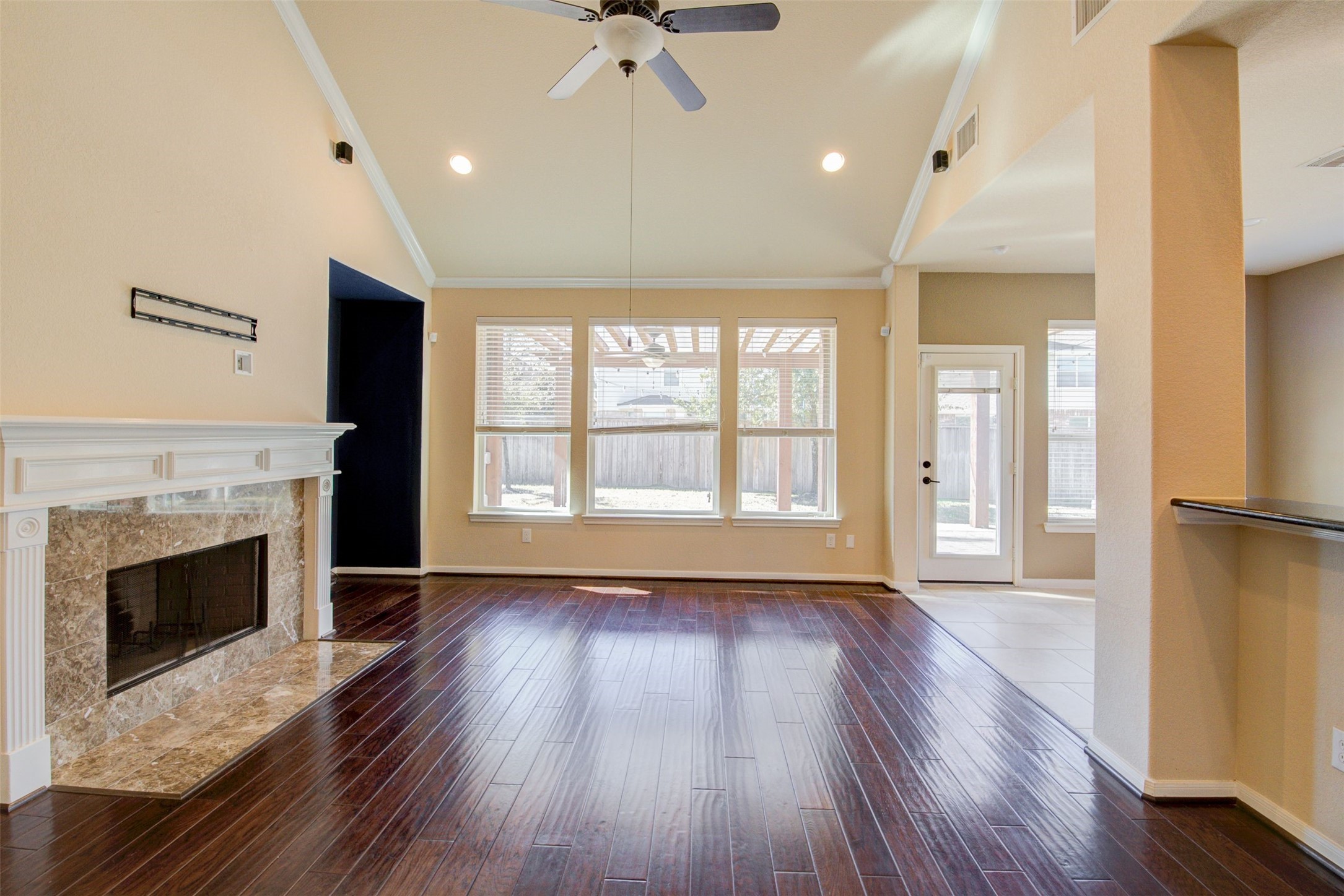 87 North Pinto Point Circle Spring, TX 77389 - Photo 12 of 38