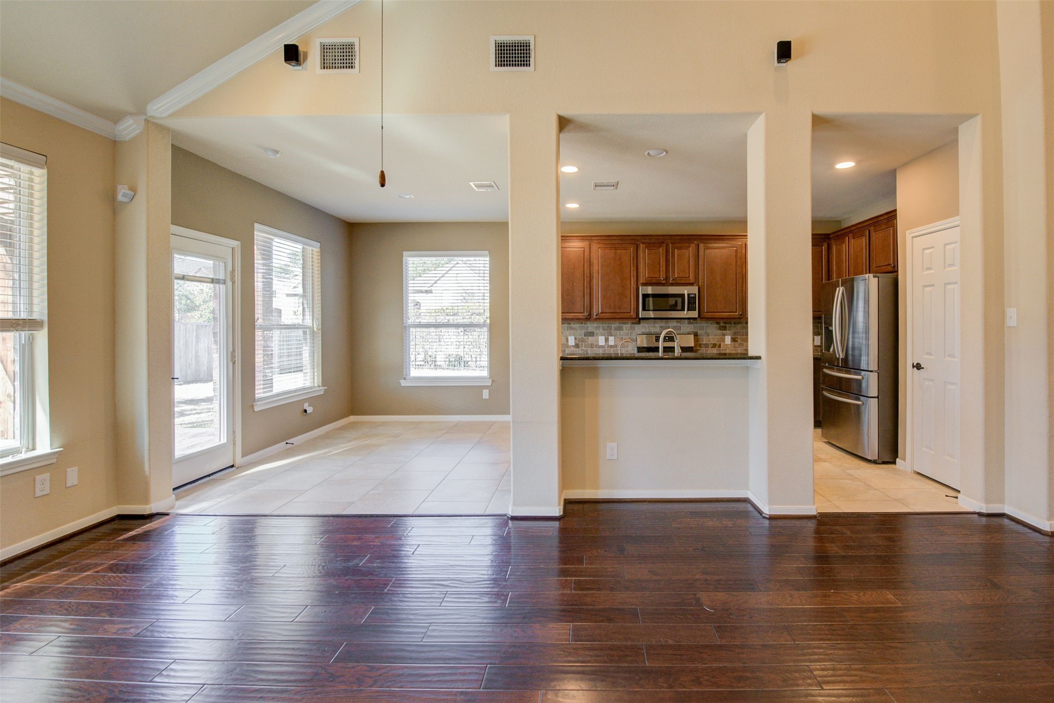 87 North Pinto Point Circle Spring, TX 77389 - Photo 15 of 38