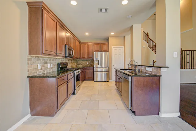 $3,200 | 87 North Pinto Point Circle, Spring, TX 77389