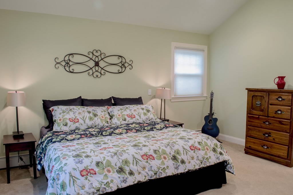 143 Lovejoy Road Andover, MA 01810 - Photo 16 of 27 Gallery Image 16