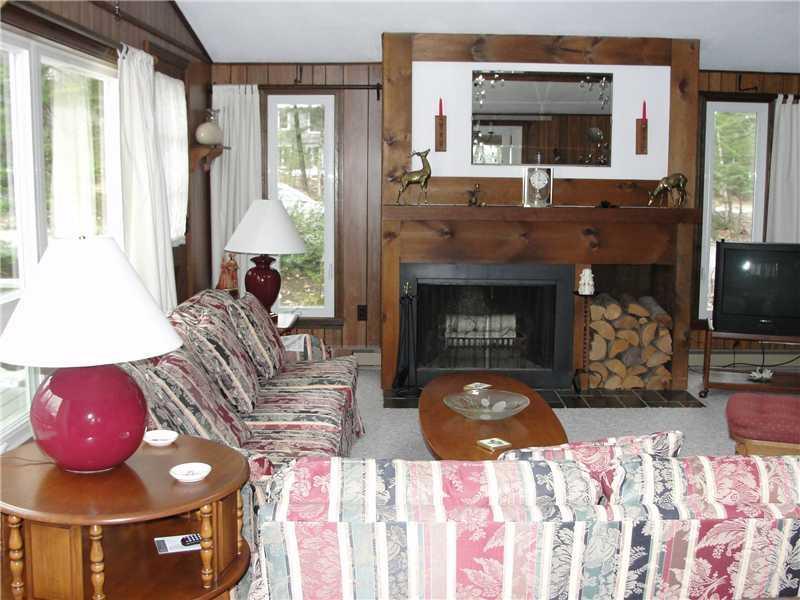 25 Fox Crossing Road Bridgton, ME 04009 - Photo 21 of 32 Living Room. Another shot of the...