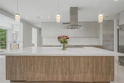 $5,650,000 | 5790 Southwest 96th Street, Pinecrest, FL 33156