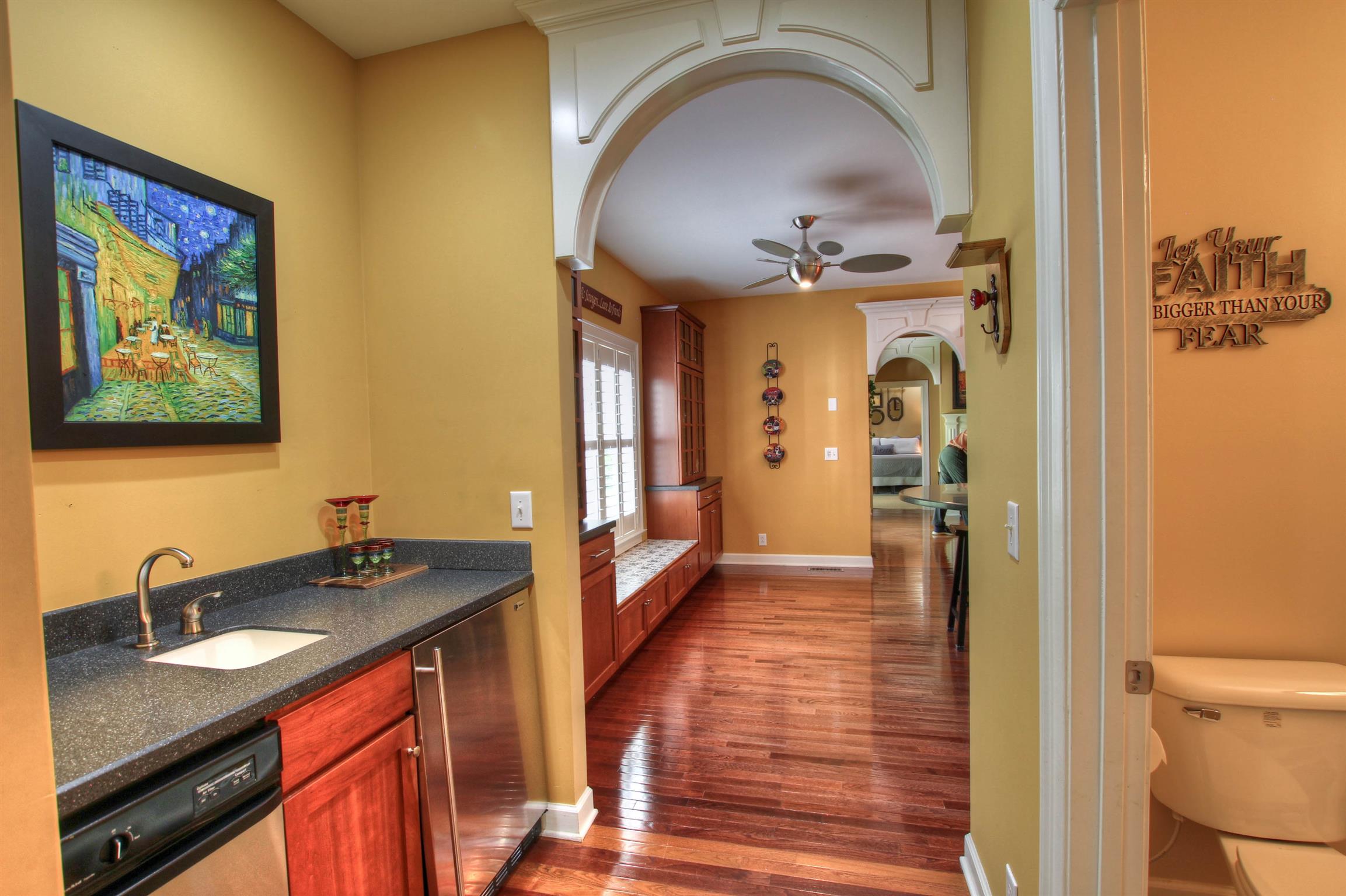 9185 Arnold Road Christiana, TN 37037 - Photo 15 of 30 Wet bar and half bath between kitchen and great room.