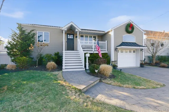 $1,095,000 | 41 Stillwater Avenue, Massapequa, NY 11758