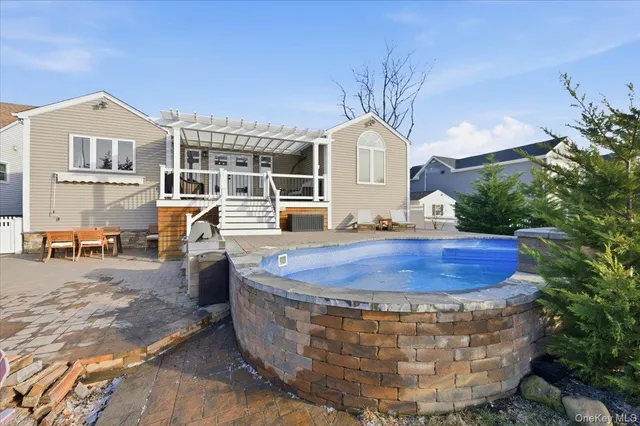 $1,095,000 | 41 Stillwater Avenue, Massapequa, NY 11758