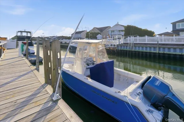 $1,095,000 | 41 Stillwater Avenue, Massapequa, NY 11758