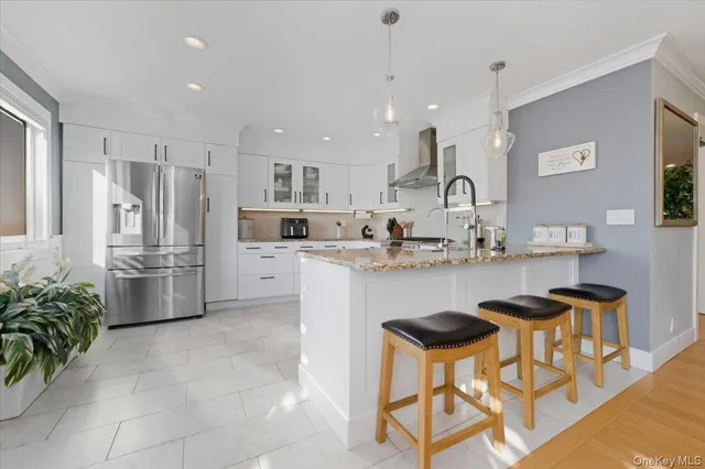 $1,095,000 | 41 Stillwater Avenue, Massapequa, NY 11758