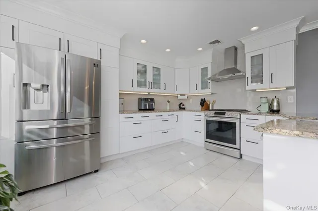 $1,095,000 | 41 Stillwater Avenue, Massapequa, NY 11758