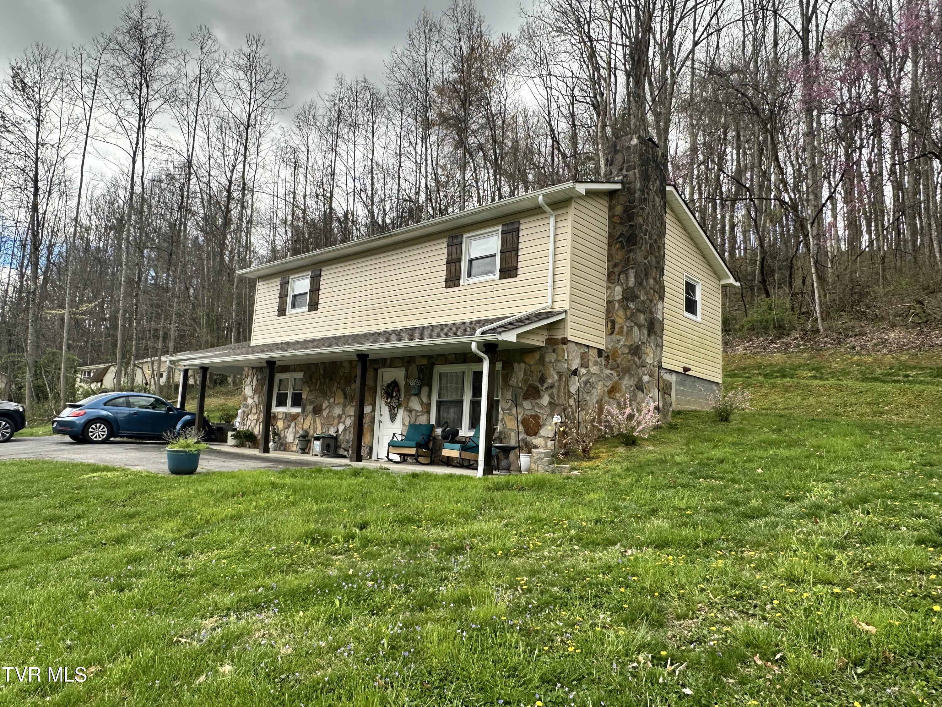 360 Emmett Road Bristol, TN 37620 - Photo 31 of 35 IMG_2752