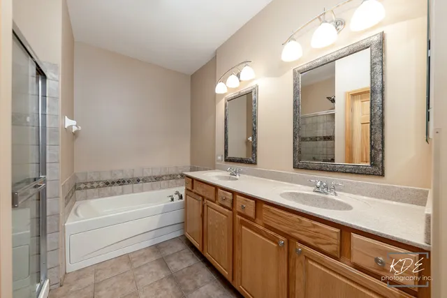 $540,000 | 945 Winner's Cup Court, Unit 945, Naperville, IL 60565