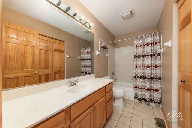 $540,000 | 945 Winner's Cup Court, Unit 945, Naperville, IL 60565