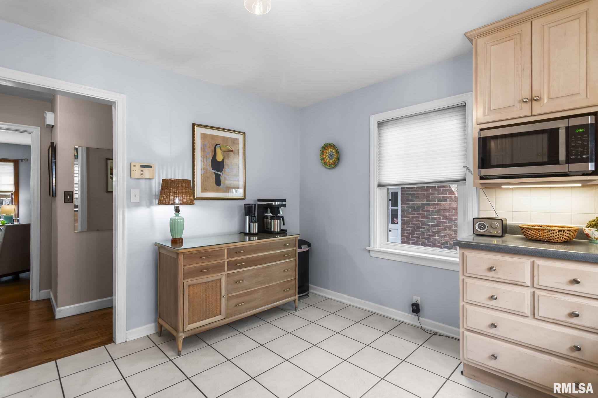 1421 South Douglas Avenue Springfield, IL 62704 - Photo 8 of 39