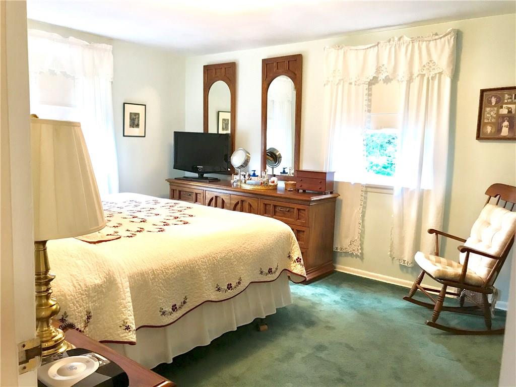 3222 Kennebec Road Pittsburgh, PA 15241 - Photo 19 of 25 Master Bedroom and master bath
