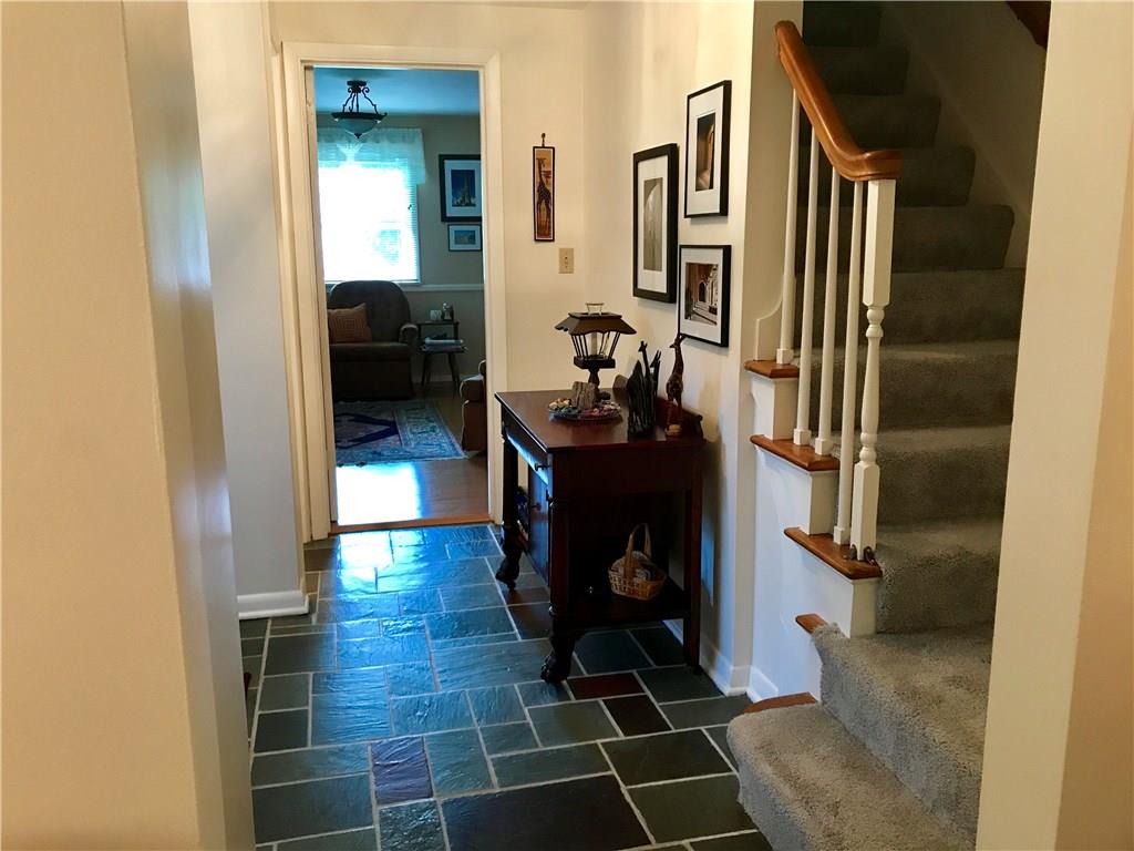 3222 Kennebec Road Pittsburgh, PA 15241 - Photo 8 of 25 Entrance with view of family room