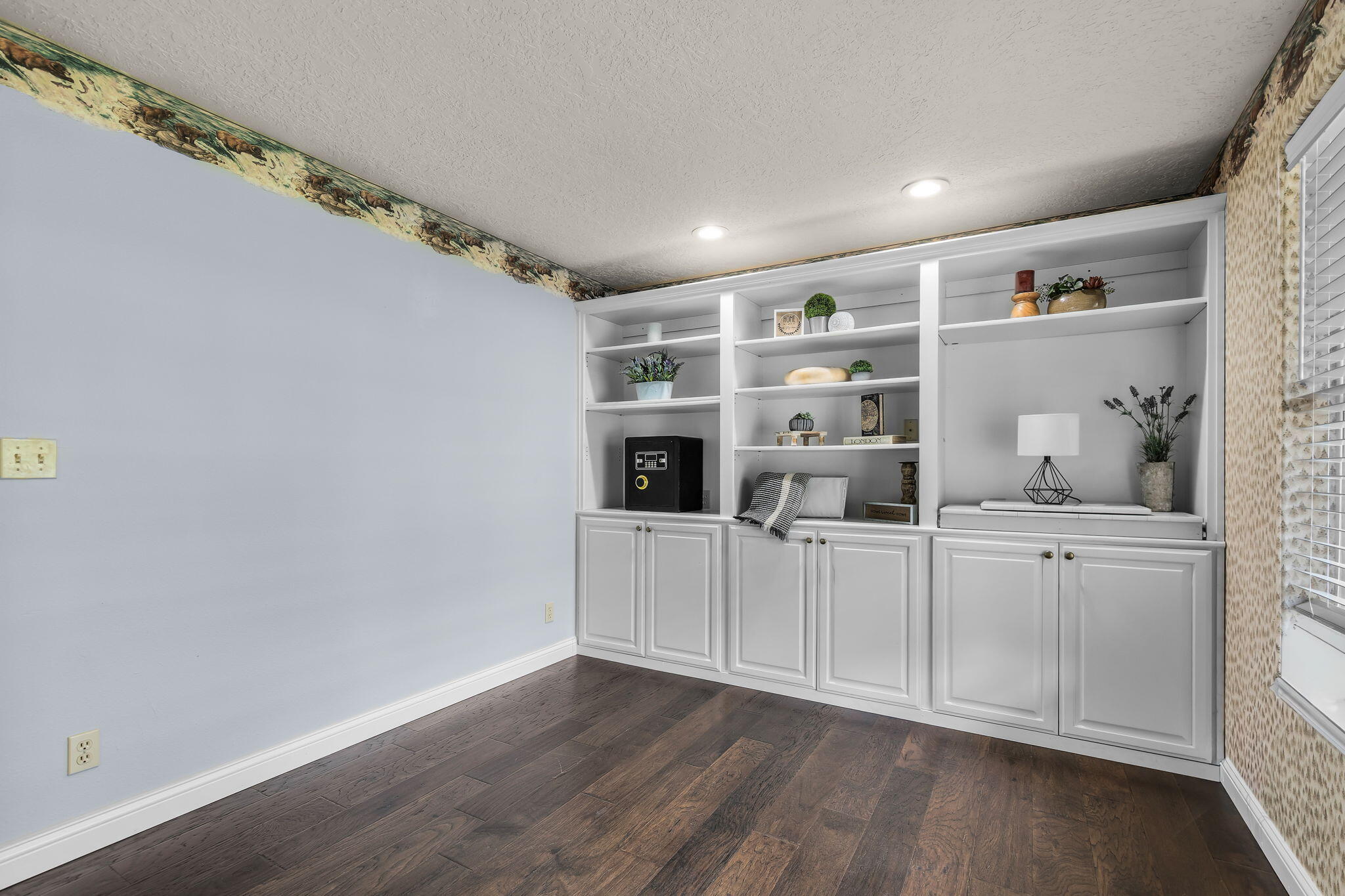 3249 Northeast Yellowpine Road Prineville, OR 97754 - Photo 25 of 56 2026_04_27_3249_ne_yellowpine_road_pv-34
